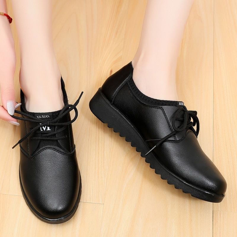 Women Kitchen Accessories - Scarpe Oxford Nere Solide da Donna,