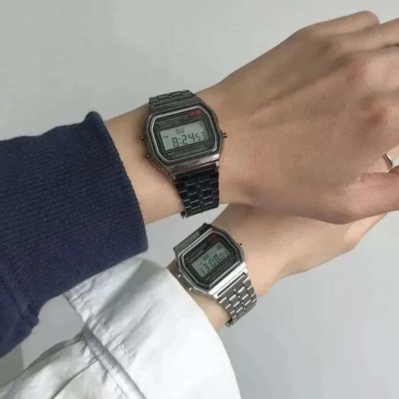 Women Accessories Display - Orologi di Lusso F91W con Cinturino