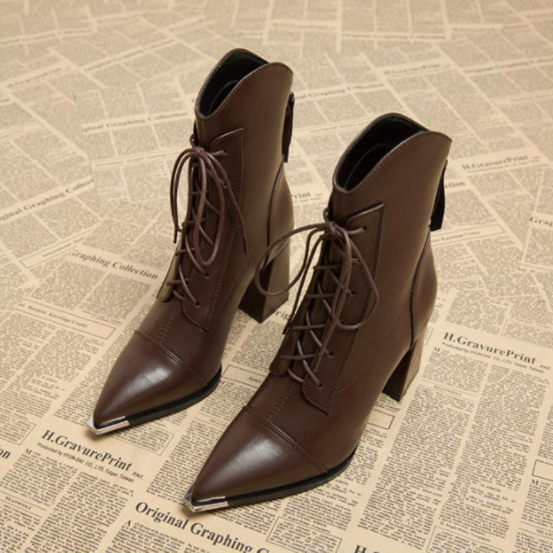 Women'S Accessories Trends 2025 - Stivaletti da donna Moda Punta a