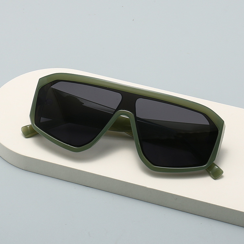 Nuovi Occhiali da Sole Quadrat - Sunglasses Oversized Square recensione e prezzo