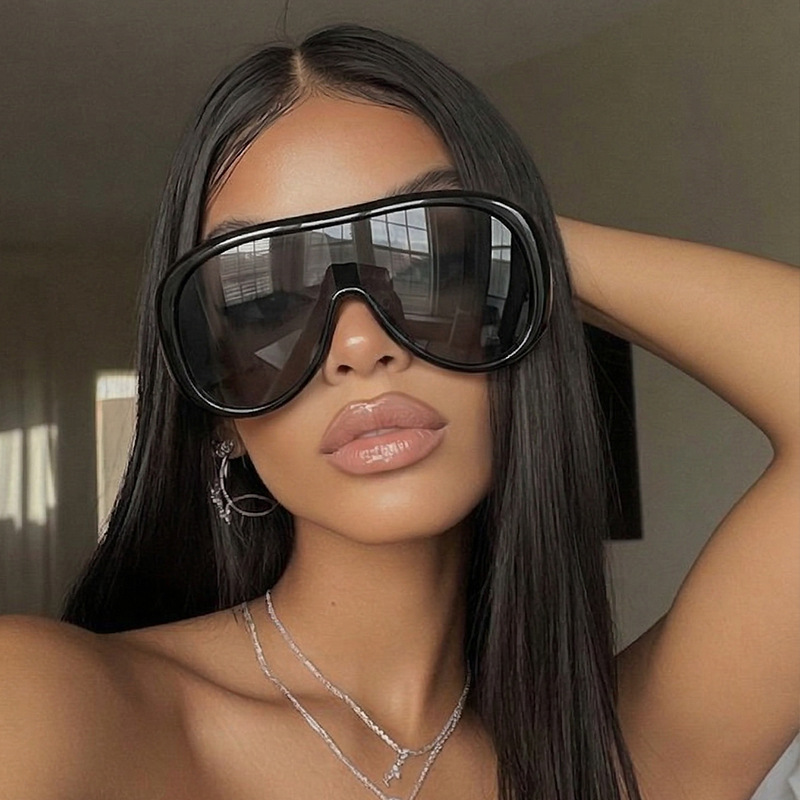 Occhiali da Sole Oversize a Mo - Sunglasses Oversized Square recensione e prezzo